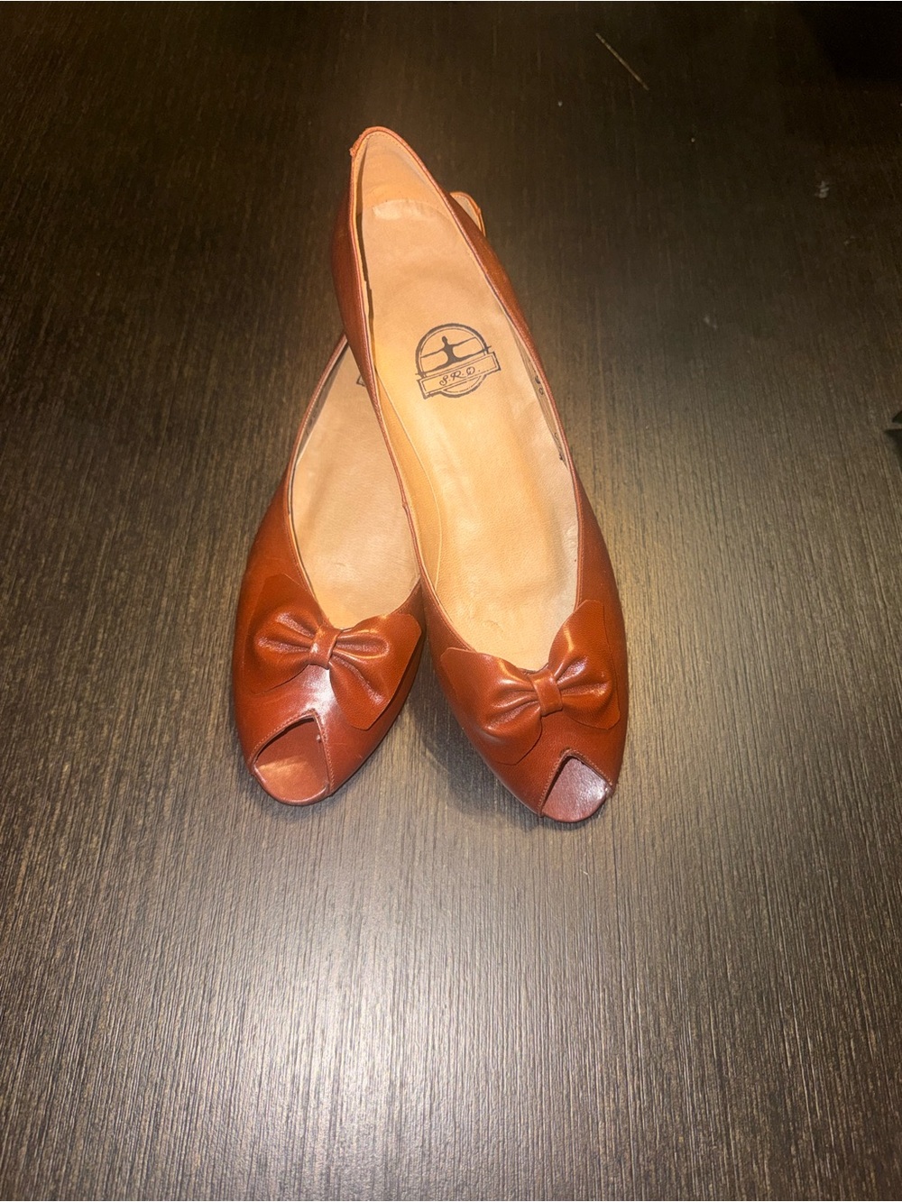 Vintage 1970’s Peep-Toe Bow Flats in Warm Brown - Classic Women’s Loafers